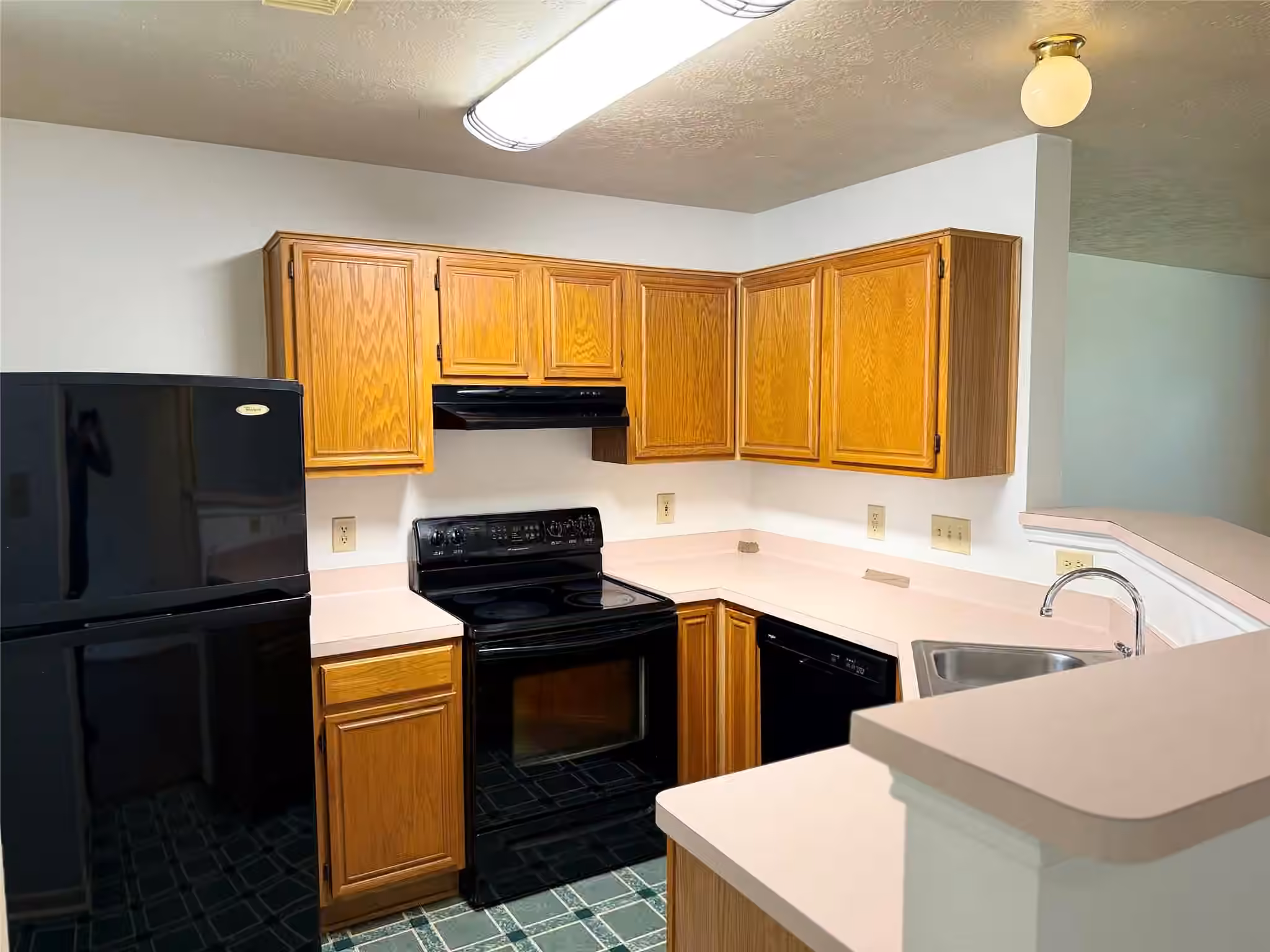 Photo 7 of 1036 Birnham Woods Boulevard, Pasadena, TX