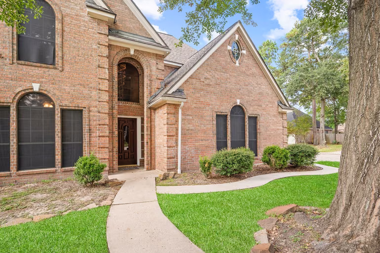 Photo 4 of 8111 Morningbrook Court, Spring, TX