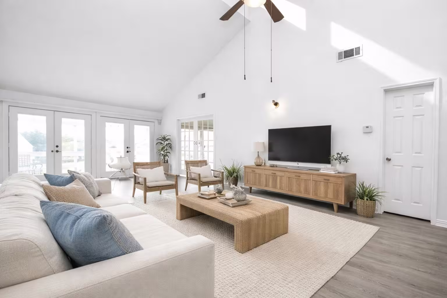 Photo of 176 April Point Drive N, Conroe, TX 77356