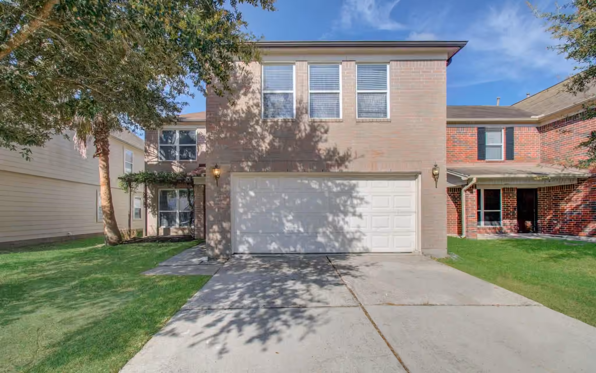 Photo 2 of 11719 Cabot Hill Street, Houston, TX