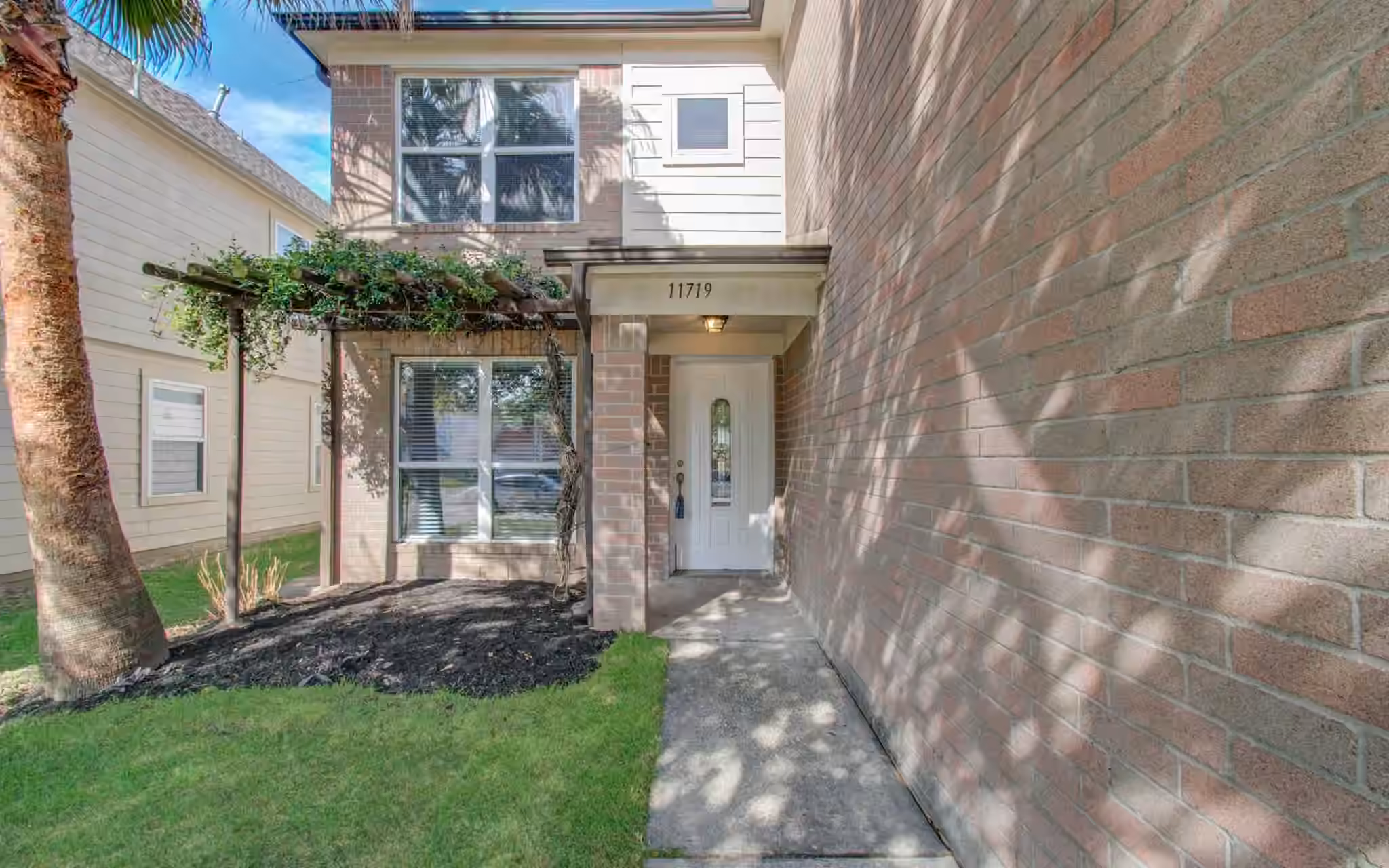 Photo 3 of 11719 Cabot Hill Street, Houston, TX
