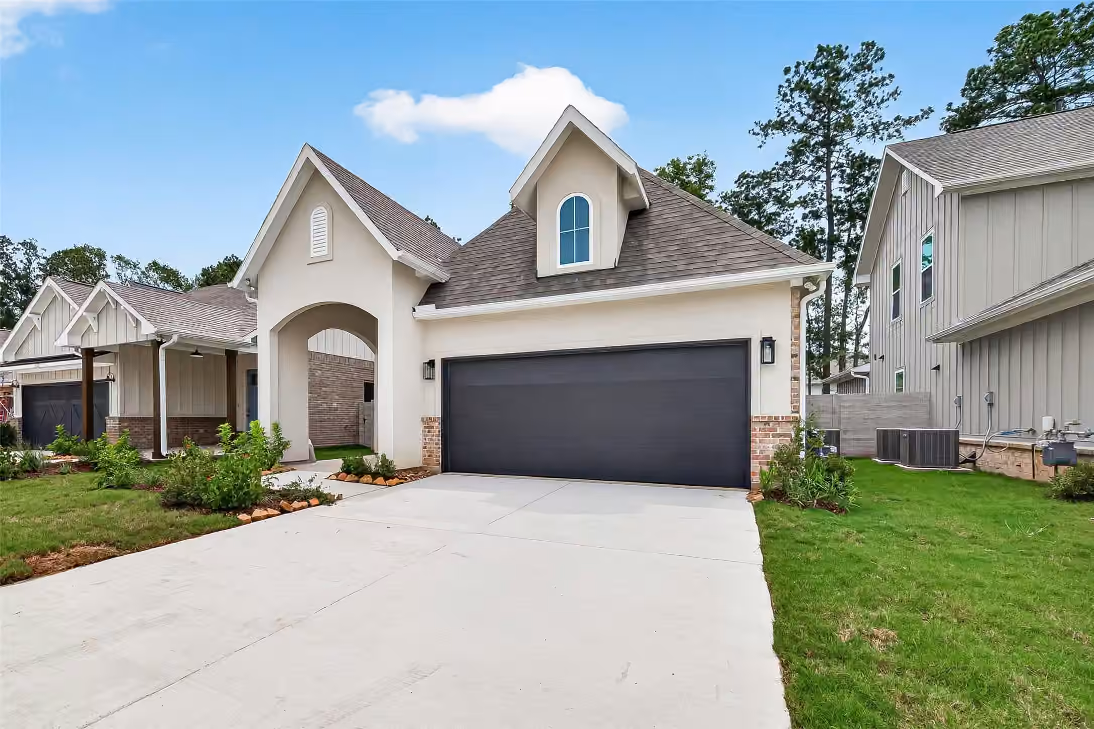 Photo 3 of 11219 Moccasin Drive, Montgomery, TX
