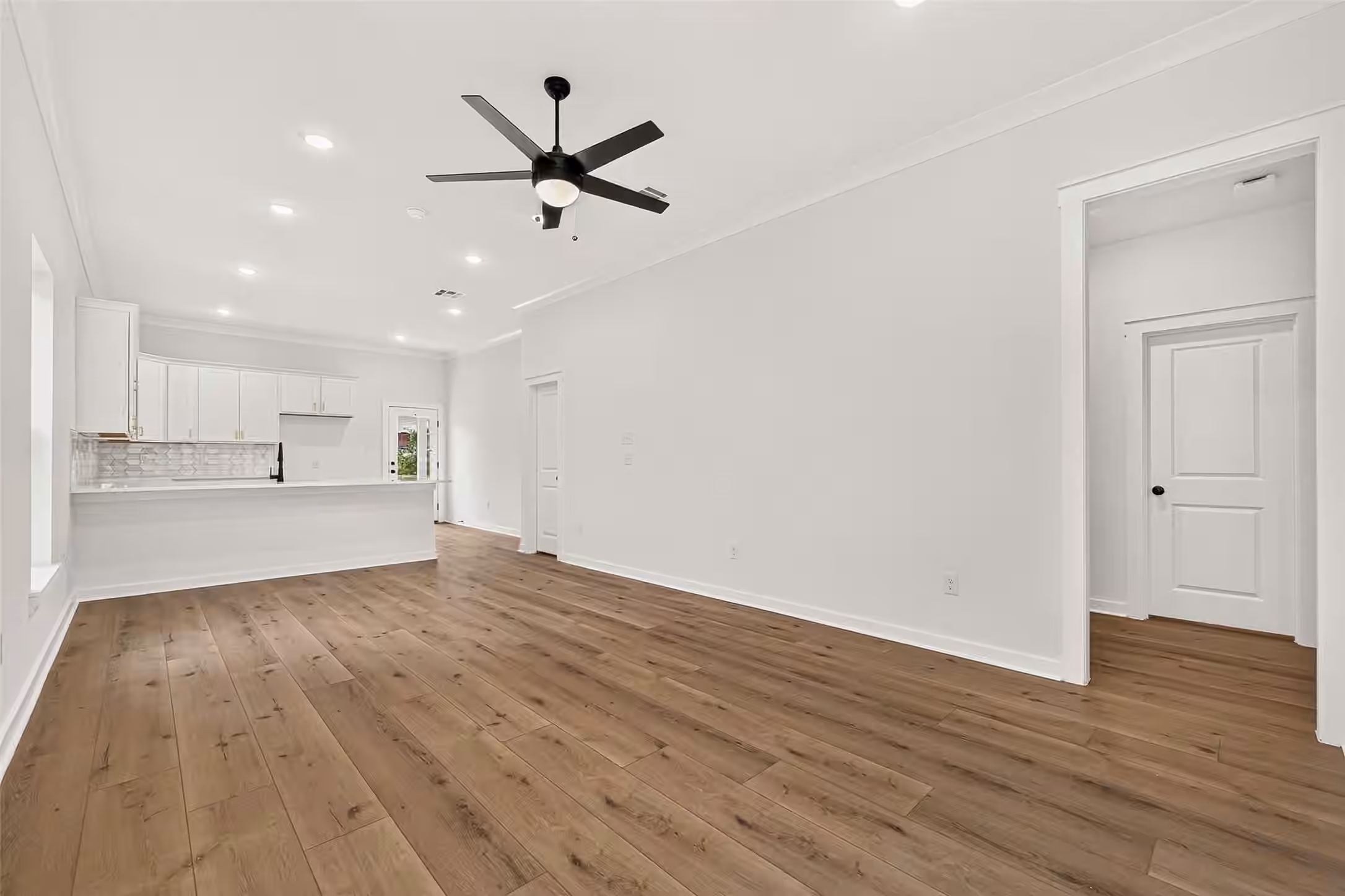 Photo 6 of 11219 Moccasin Drive, Montgomery, TX