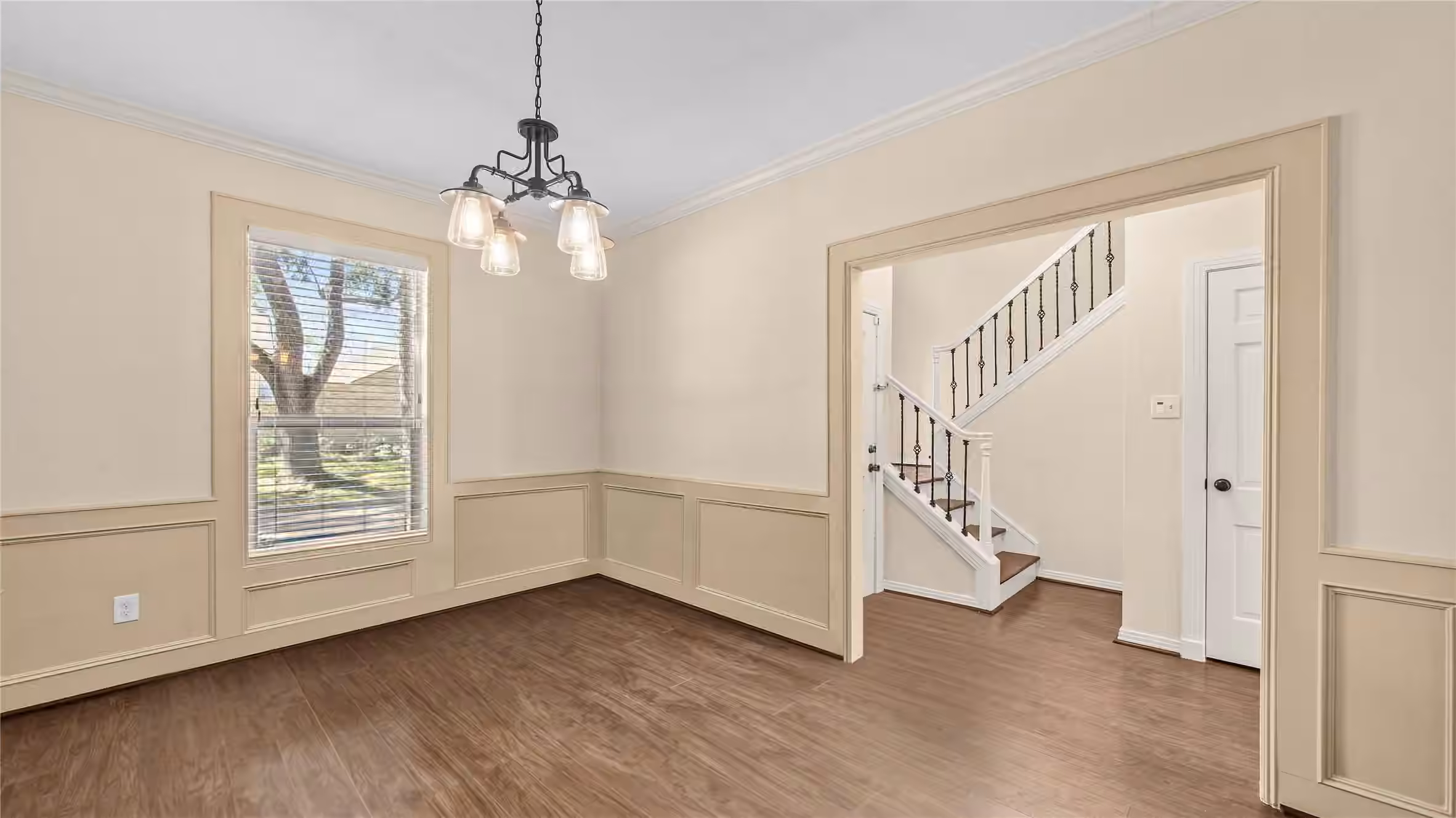 Photo 6 of 9621 Longmont Drive, Houston, TX