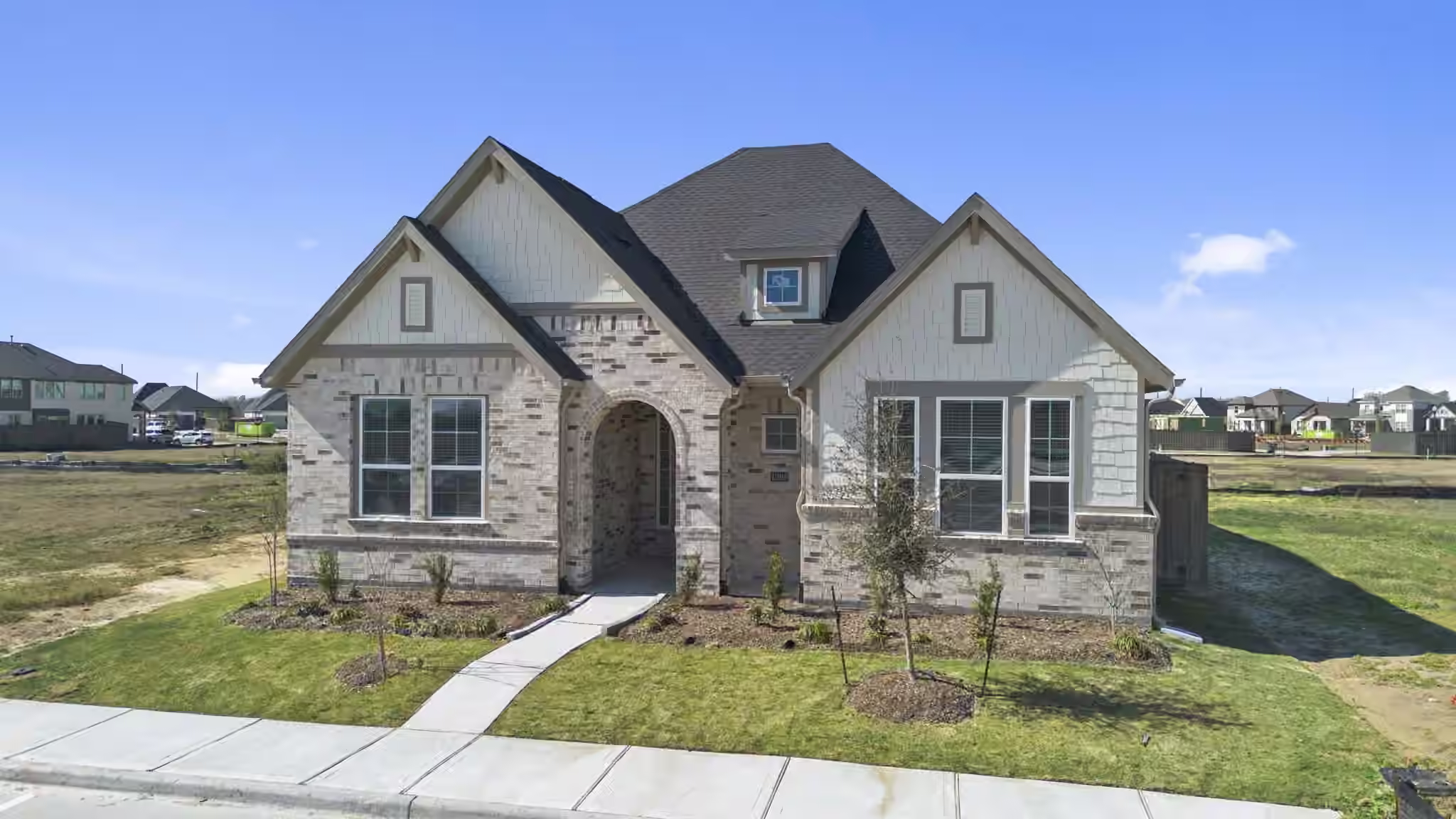 Photo 3 of 11919 Canal View Boulevard, Mont Belvieu, TX
