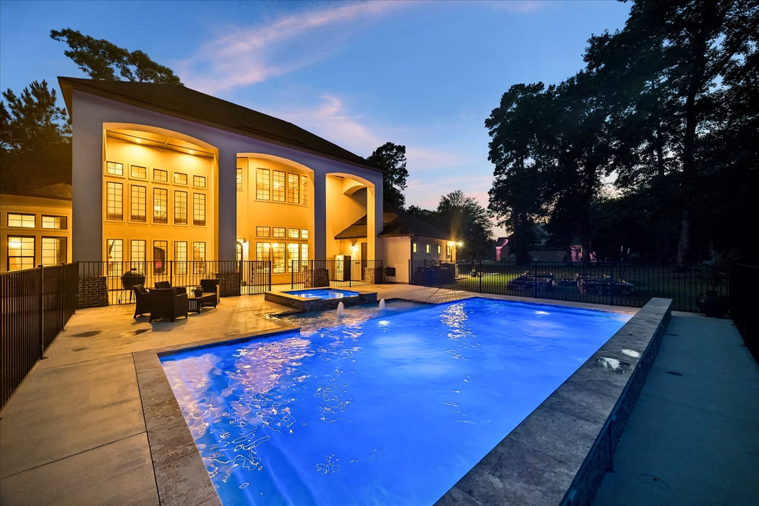 Photo 2 of 1030 Trailwood Estates Drive, Magnolia, TX