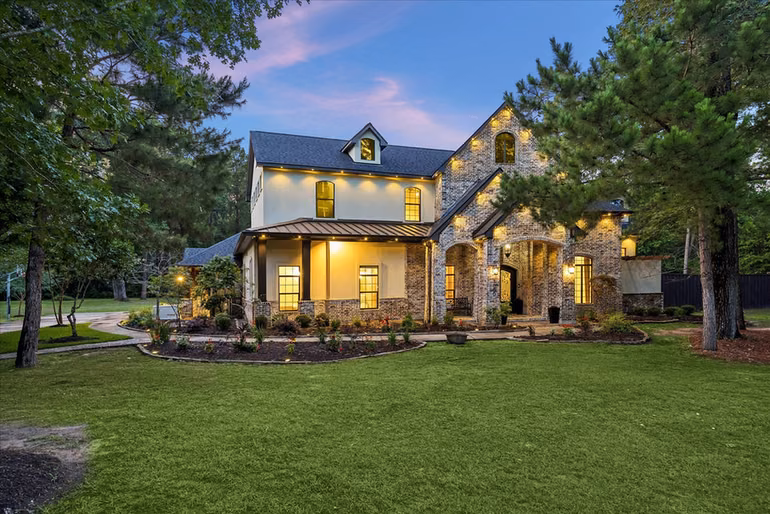Photo 5 of 1030 Trailwood Estates Drive, Magnolia, TX