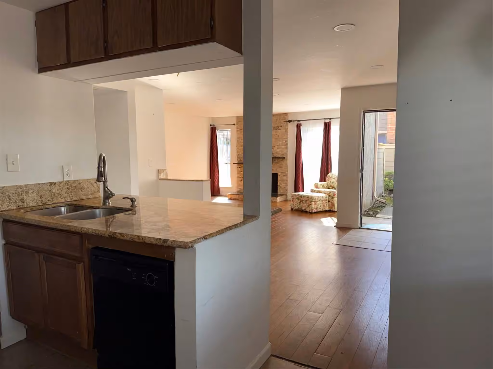 Photo 2 of 6601 Sands Point Drive 41, Houston, TX