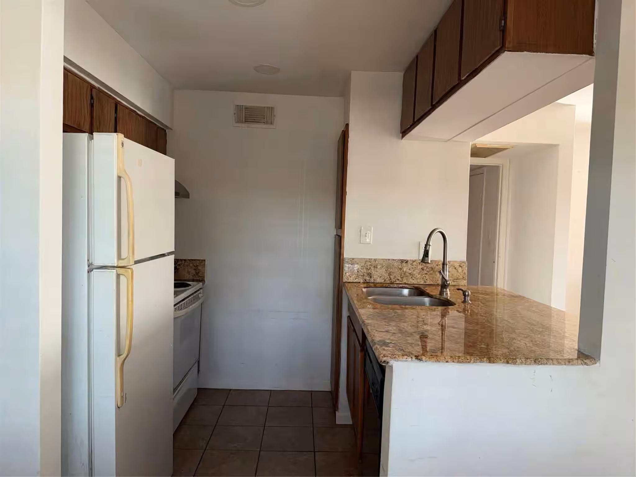 Photo 6 of 6601 Sands Point Drive 41, Houston, TX