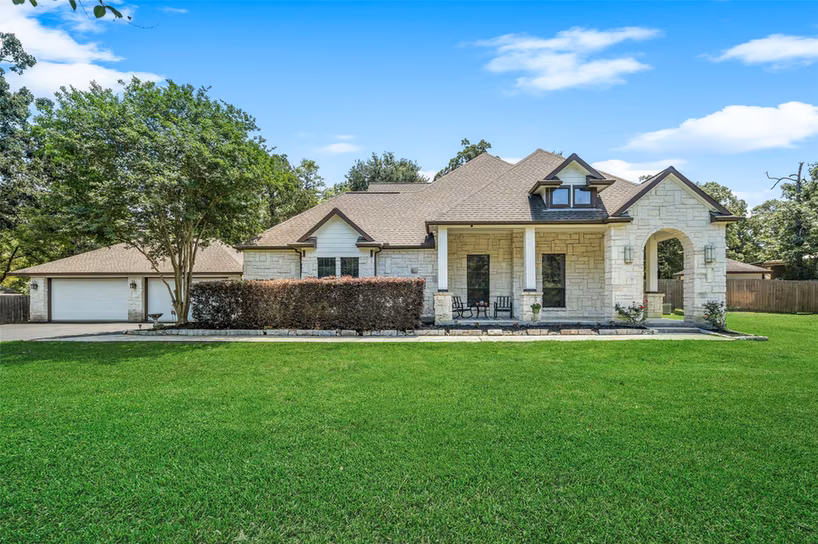 Photo 2 of 12300 Cedar Lane, Willis, TX
