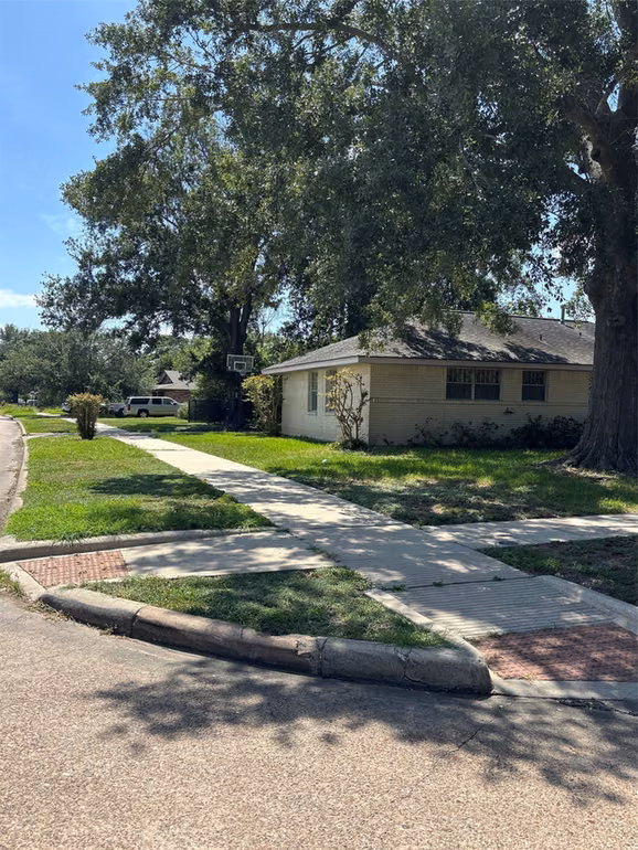 Photo 3 of 2342 Welk Street, Houston, TX