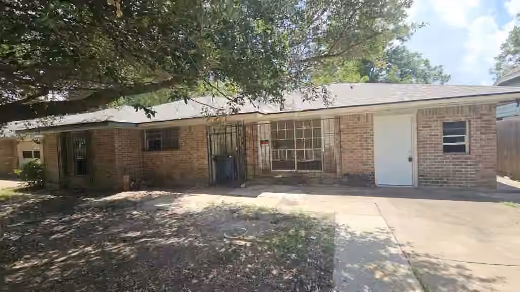 Photo of 4502 Charriton Drive, Houston, TX