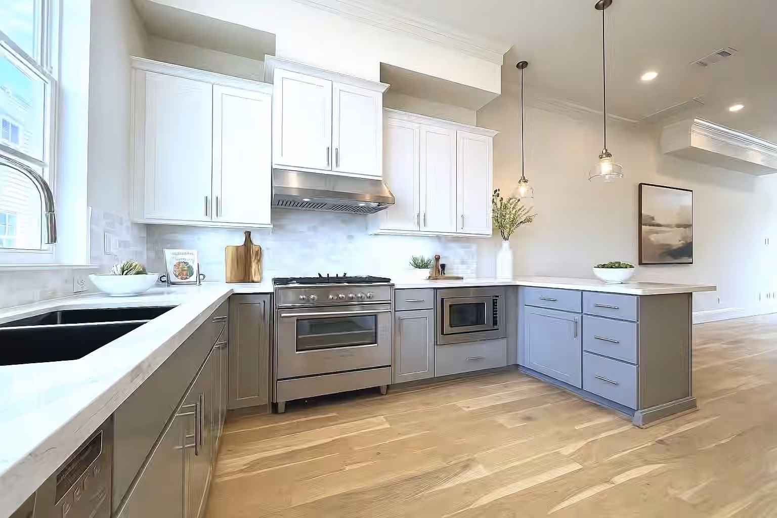 Photo 4 of 741 Bringhurst Street, Houston, TX