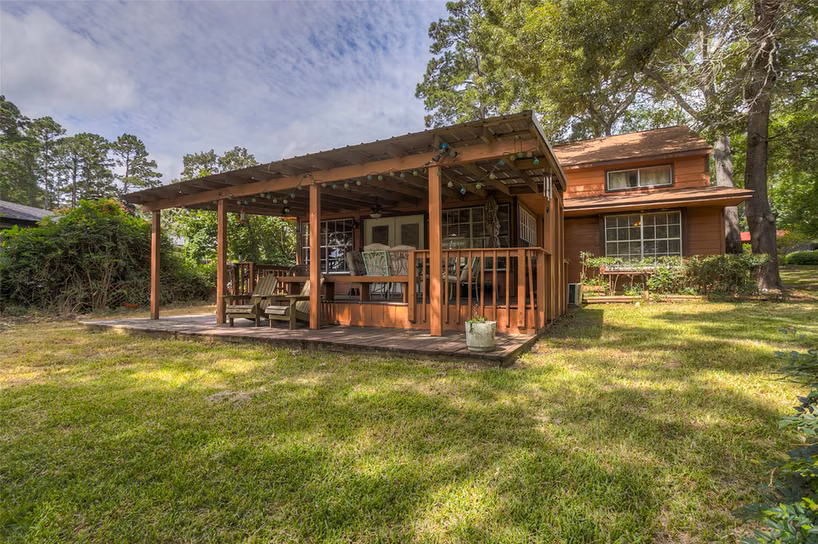 Photo of 130 S Oak Bluff Drive, Trinity, TX 75862
