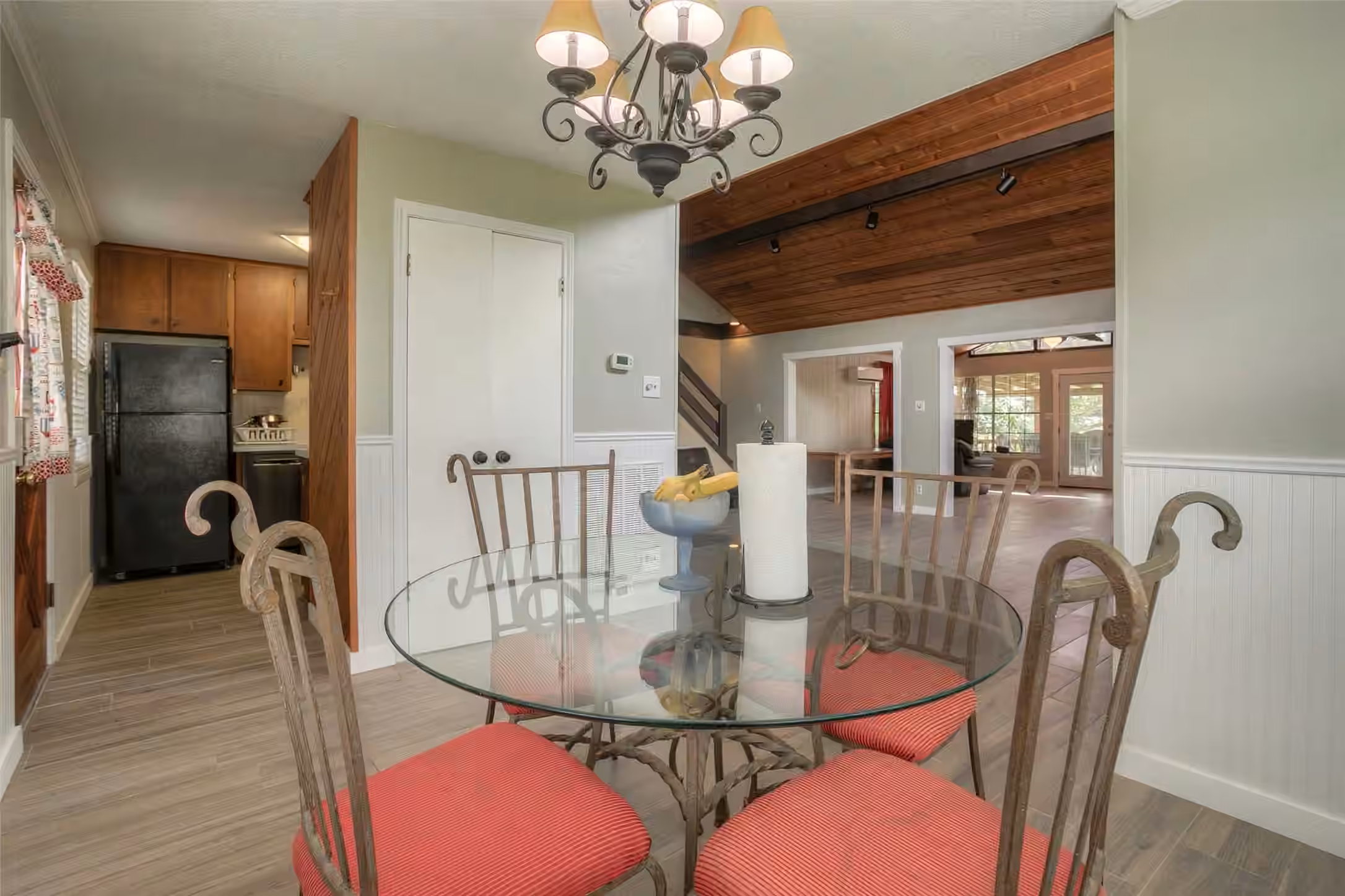 Photo 5 of 130 S Oak Bluff Drive, Trinity, TX