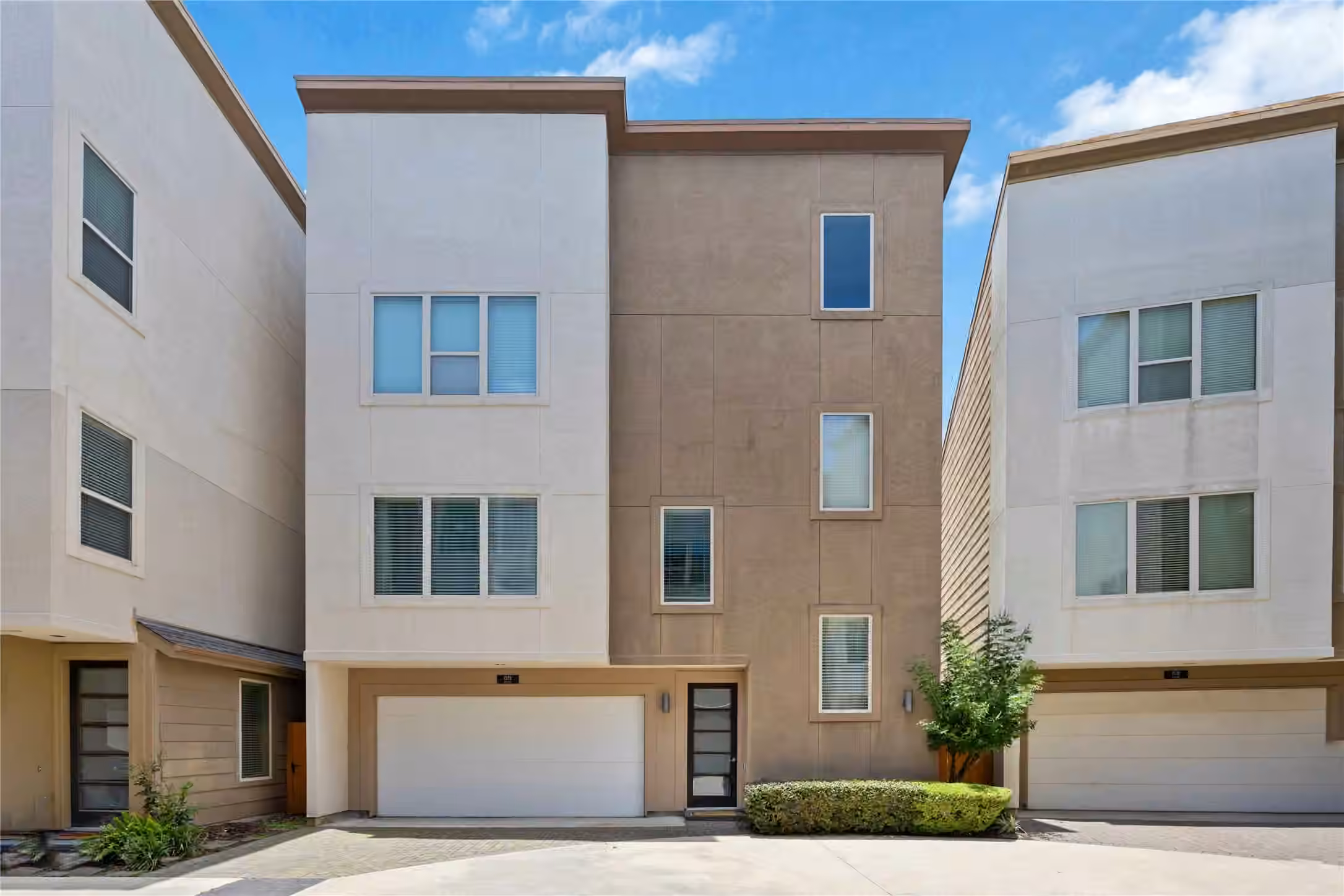 Photo 2 of 1529 Malone Street, Houston, TX