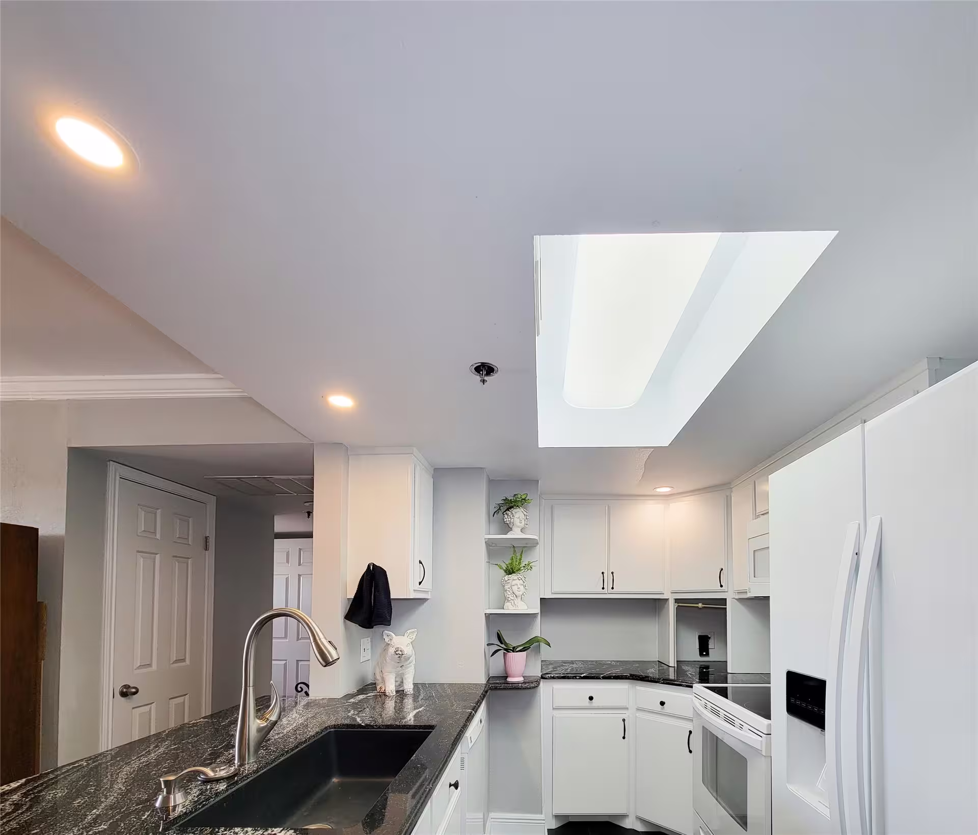 Photo 6 of 3525 Sage Road 402, Houston, TX
