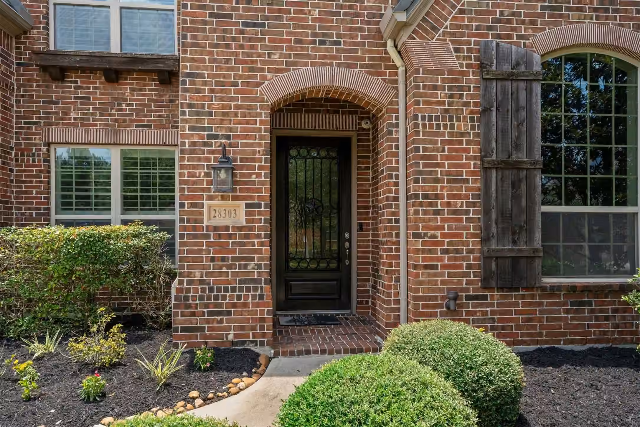 Photo 3 of 28303 Calaveras Lake Drive, Spring, TX