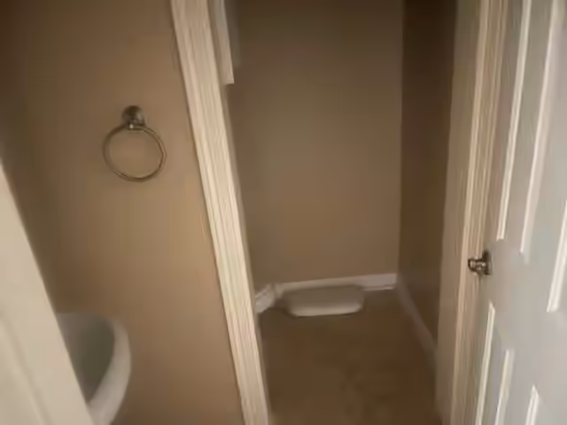 Photo 4 of 8005 Creede Drive, Houston, TX
