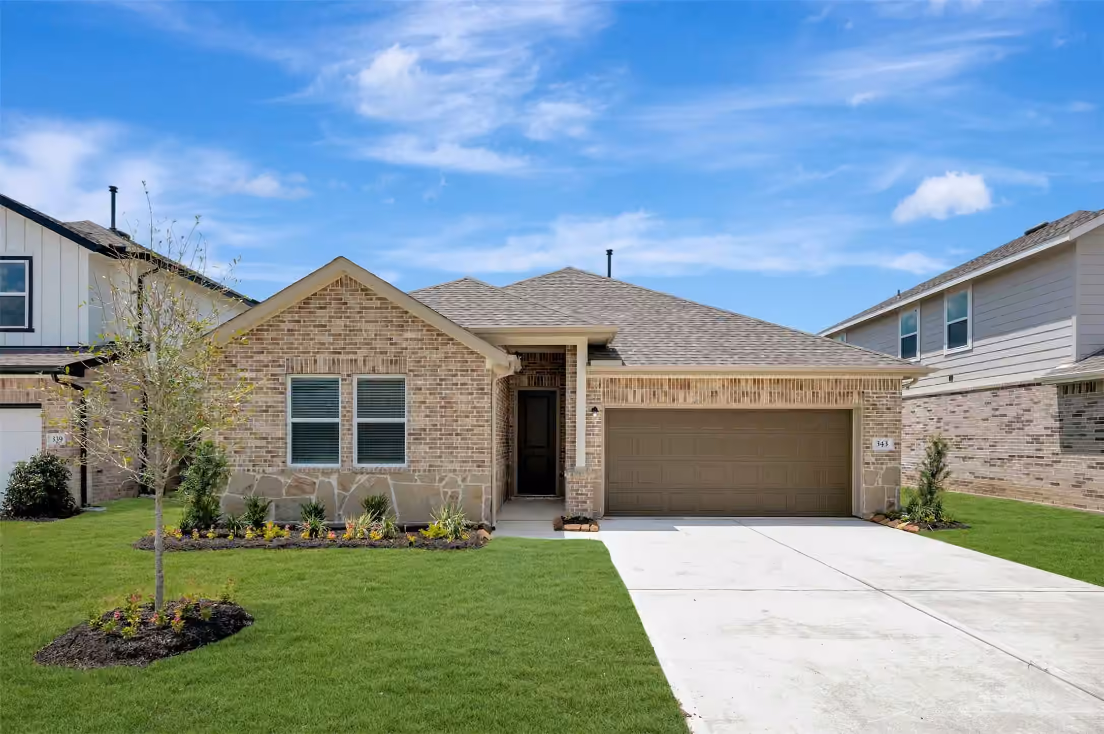 Photo 2 of 343 West Rose Marie Lane, Montgomery, TX