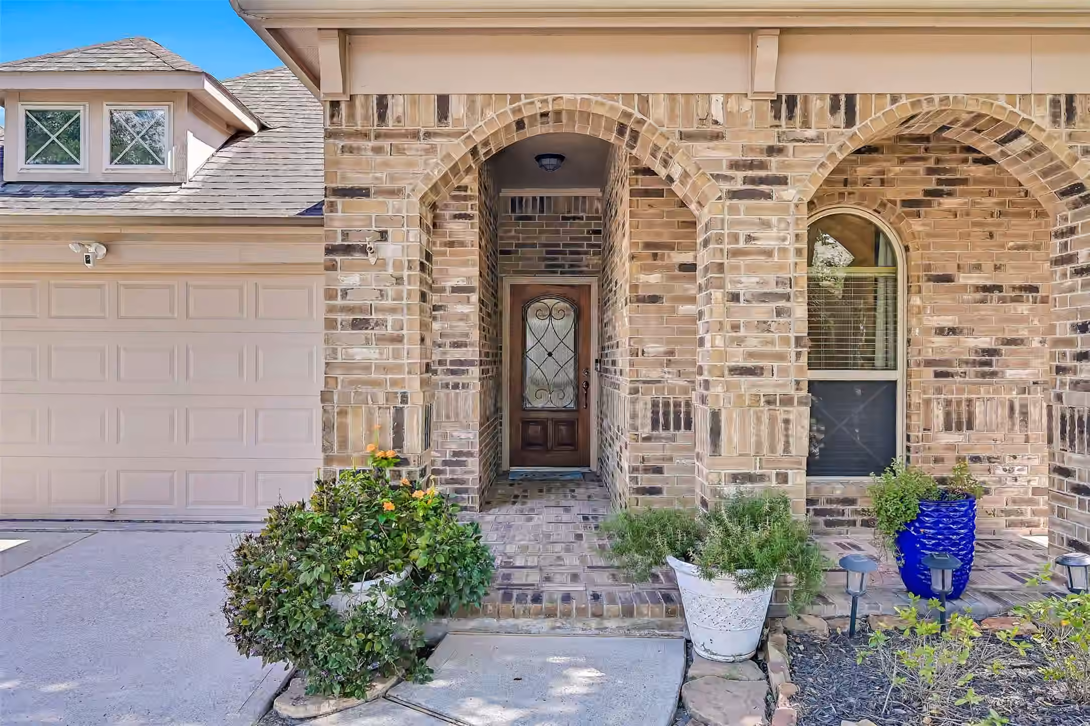 Photo 2 of 2622 Canyon Falls Drive, Manvel, TX
