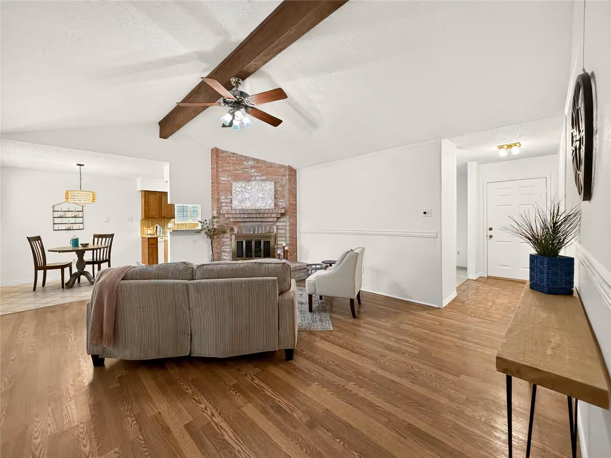 Photo 2 of 18530 Sweetmeadow Drive, Spring, TX