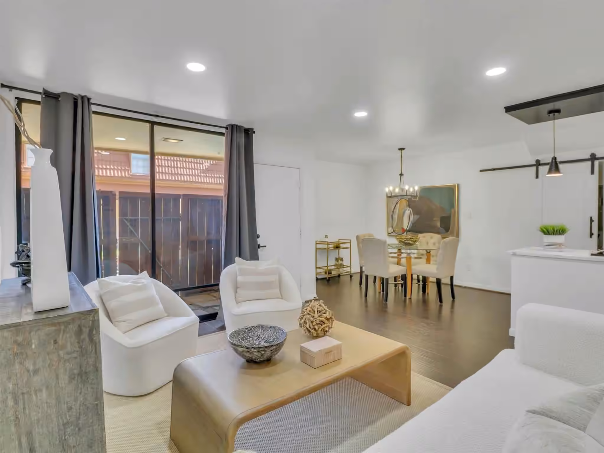 Photo of 3401 Timmons Lane 27, Houston, TX 77027