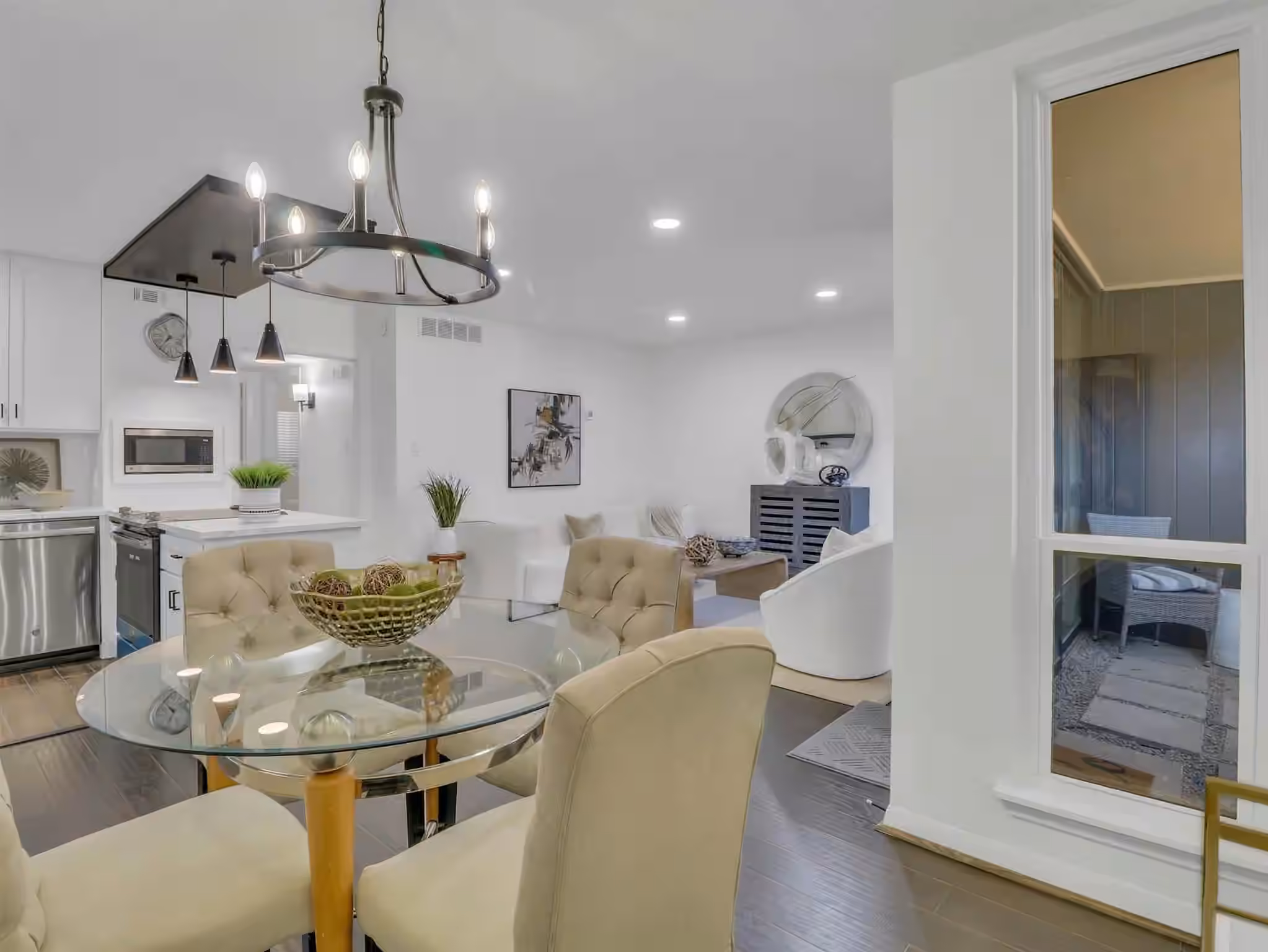 Photo 6 of 3401 Timmons Lane 27, Houston, TX