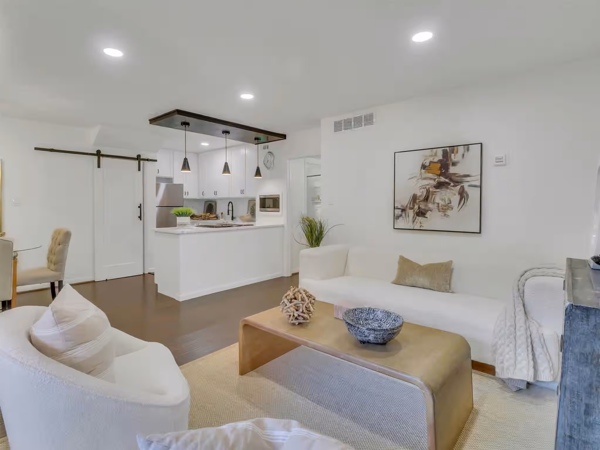 Photo 7 of 3401 Timmons Lane 27, Houston, TX
