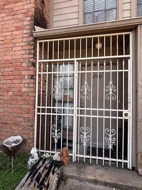 Photo of 10501 South Drive 246, Houston, TX 77099