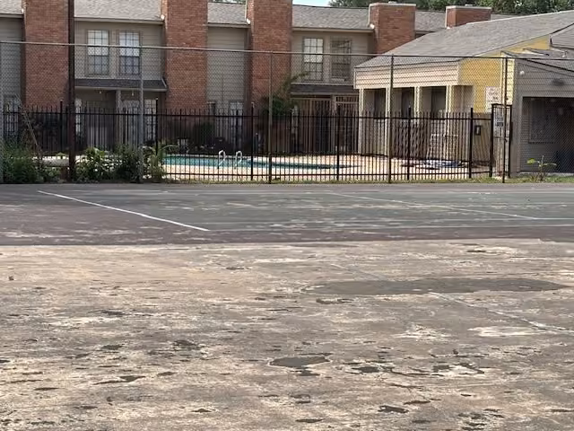 Photo 6 of 10501 South Drive 246, Houston, TX