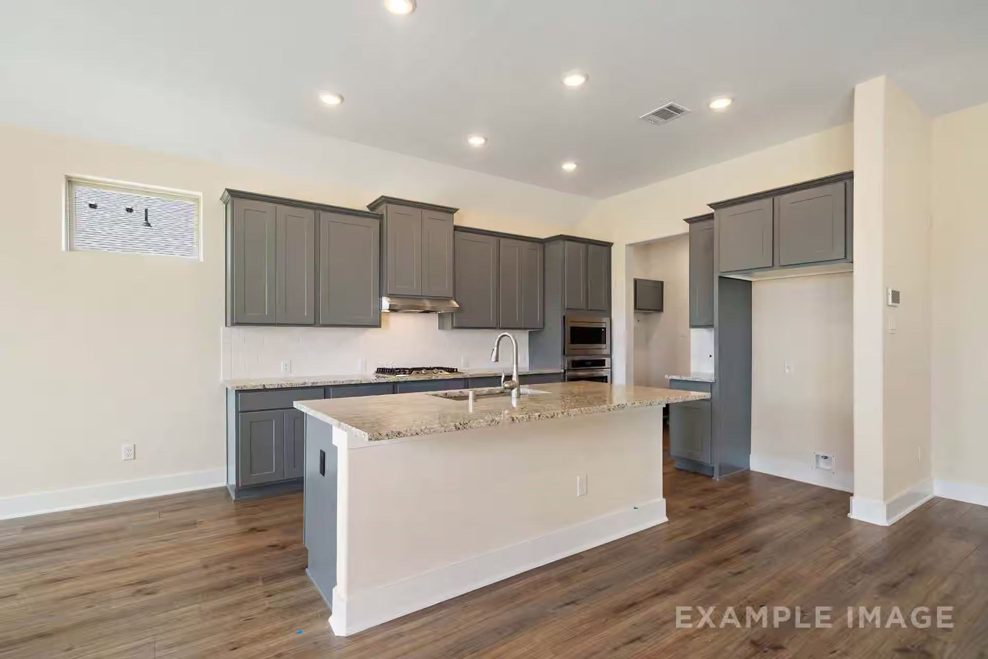 Photo 4 of 13605 Fairway Arbor Drive, Texas City, TX
