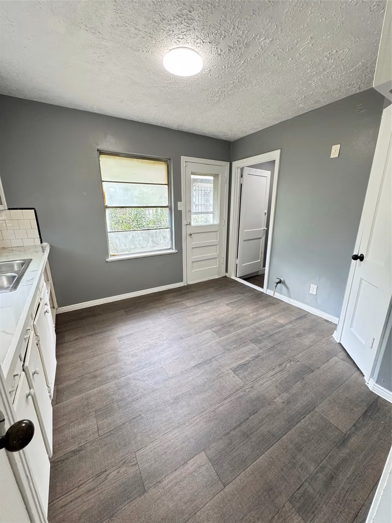 Photo 5 of 5254 Perry Street, Houston, TX