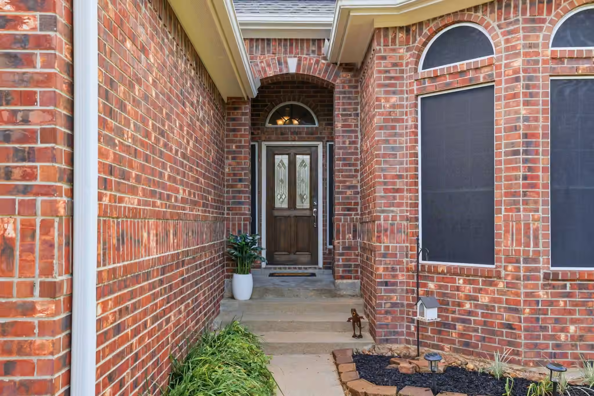 Photo 3 of 199 Kings Point Street, Conroe, TX