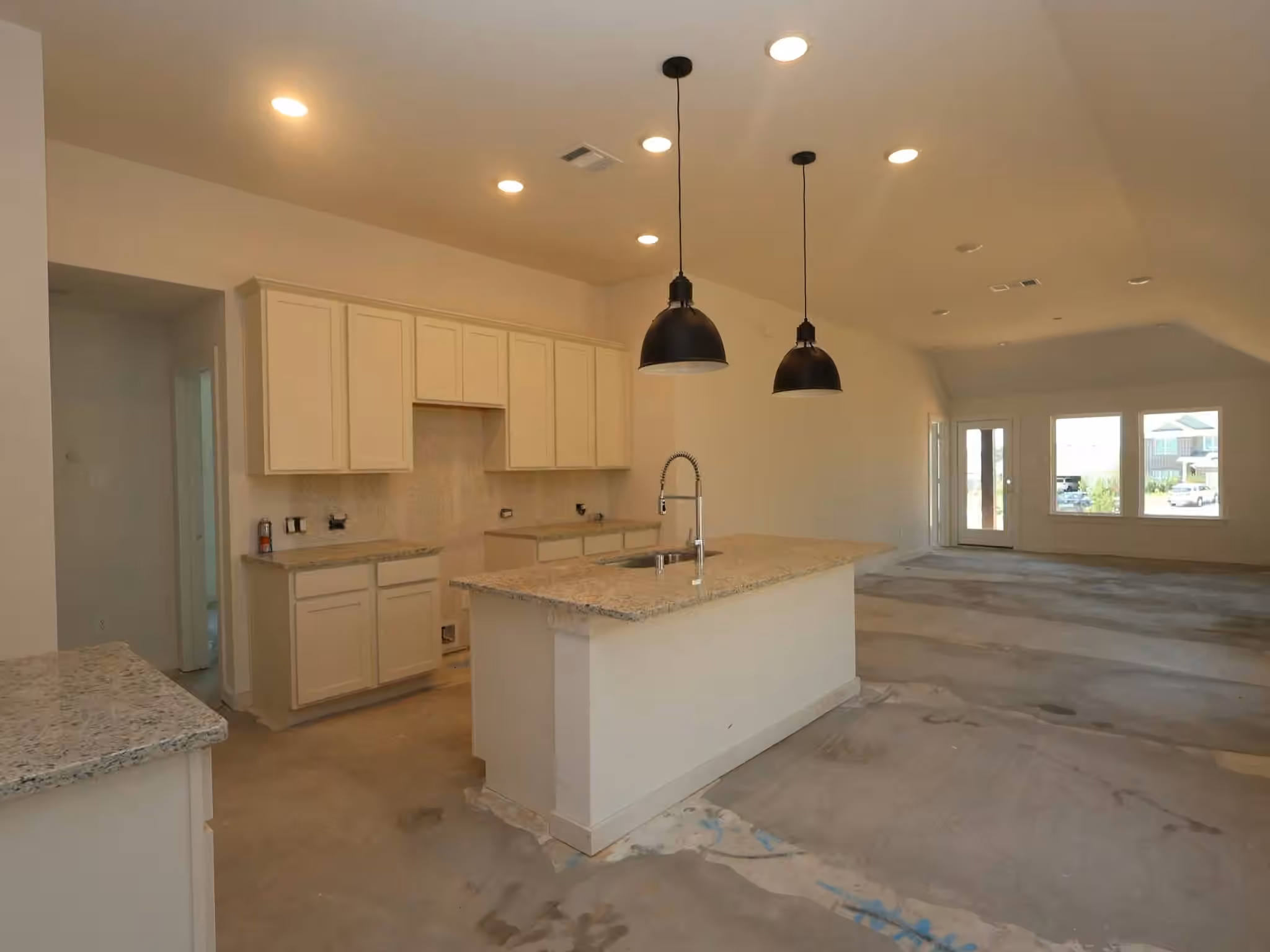 Photo 3 of 10322 Navarro Path, Montgomery, TX