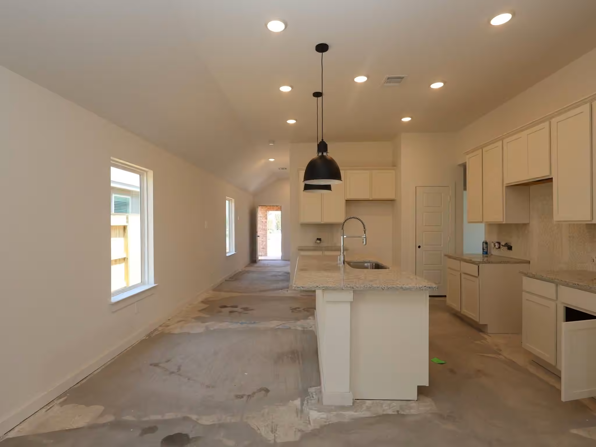 Photo 4 of 10322 Navarro Path, Montgomery, TX