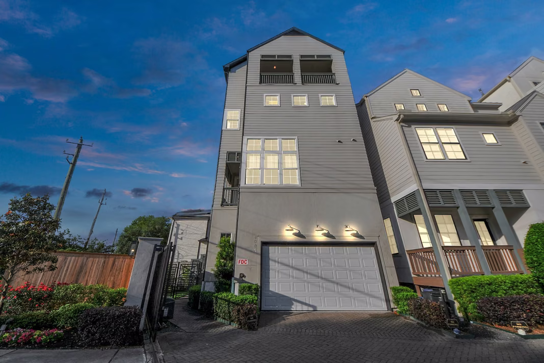 Photo 2 of 4005 Woodshire Village Estates, Houston, TX