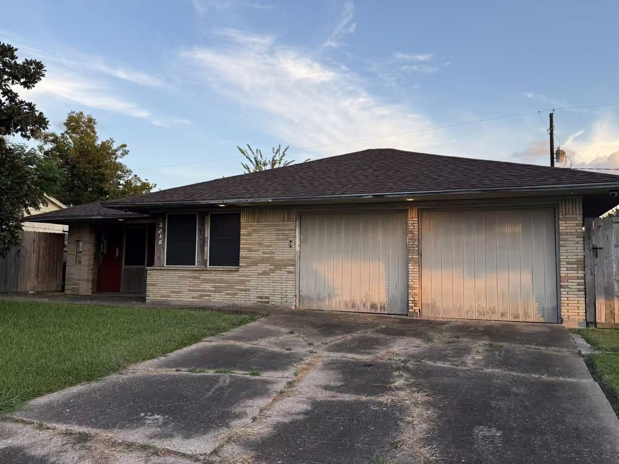 Photo 2 of 2210 Marlen Avenue, Pasadena, TX