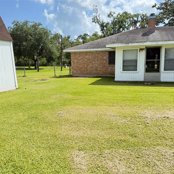 Photo 7 of 1410 S Dance Drive, West Columbia, TX