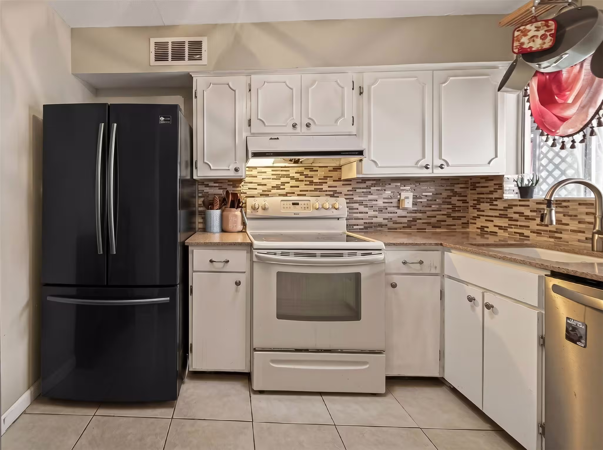 Photo 7 of 2511 Marilee Ln Unit 4, Houston, TX