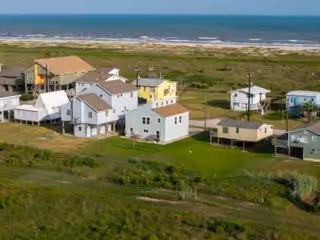 Photo 3 of 207 Beachfront Drive, Matagorda, TX