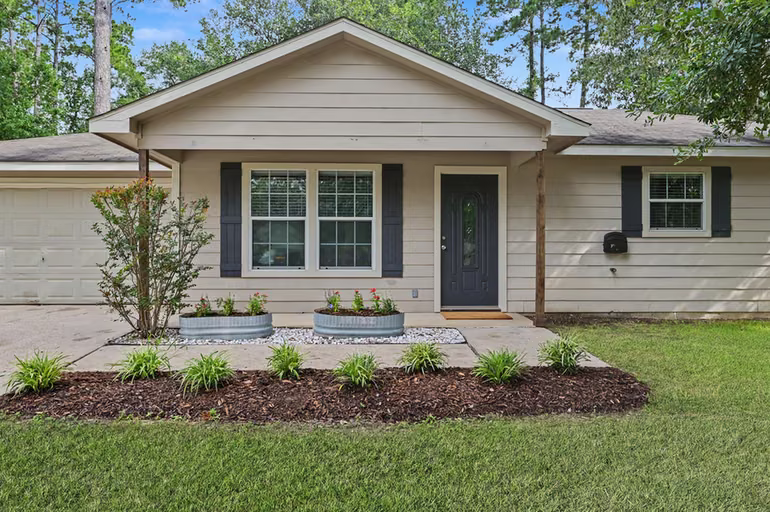 Photo 4 of 10807 Royal Tricia Drive, Conroe, TX