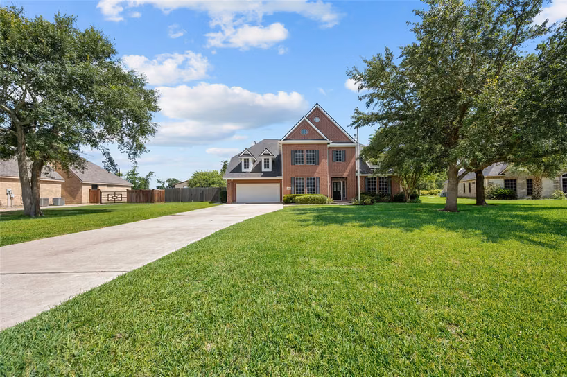 Photo 3 of 14903 High Meadow Lane, Baytown, TX