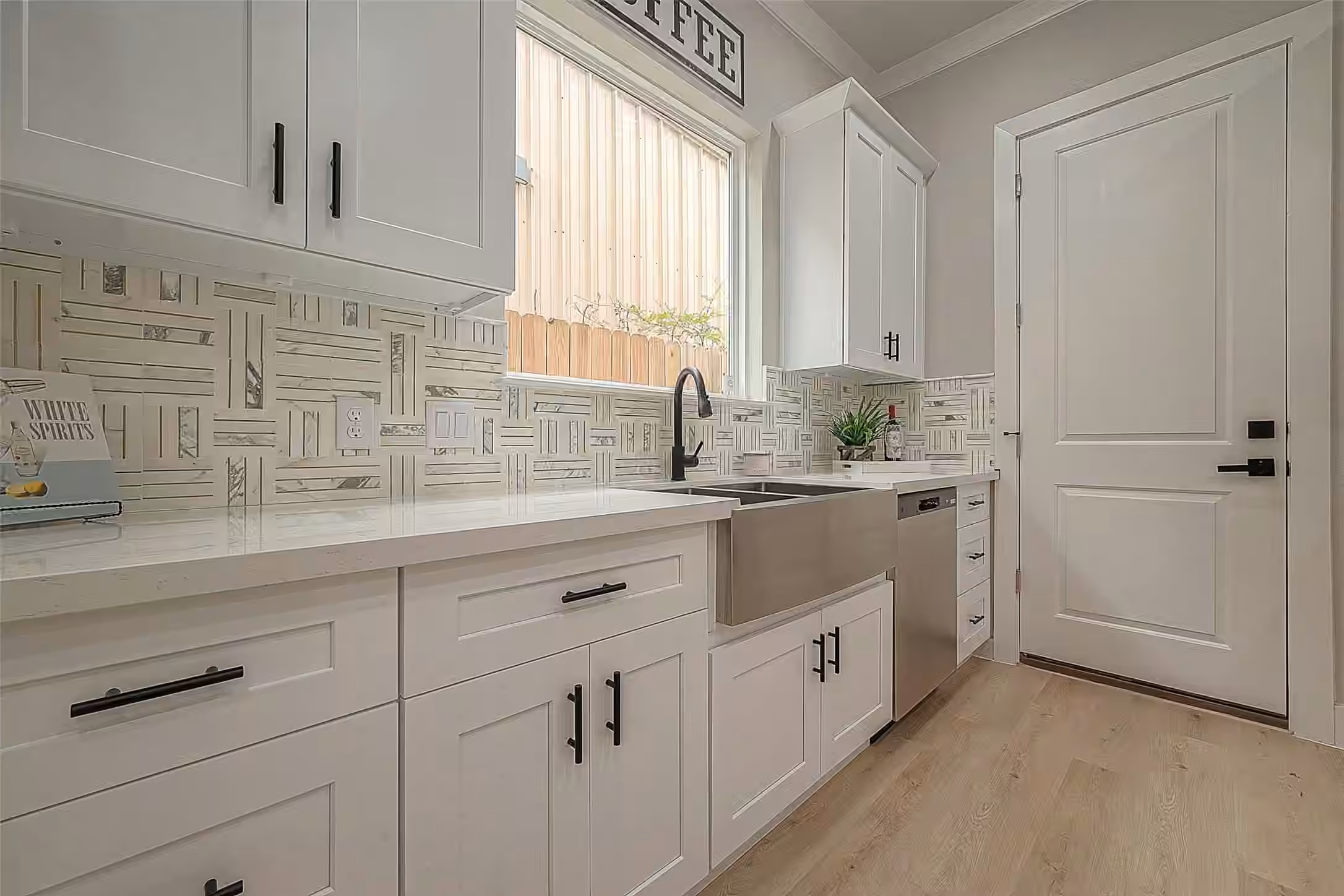 Photo 5 of 3835 Mainer Street, Houston, TX
