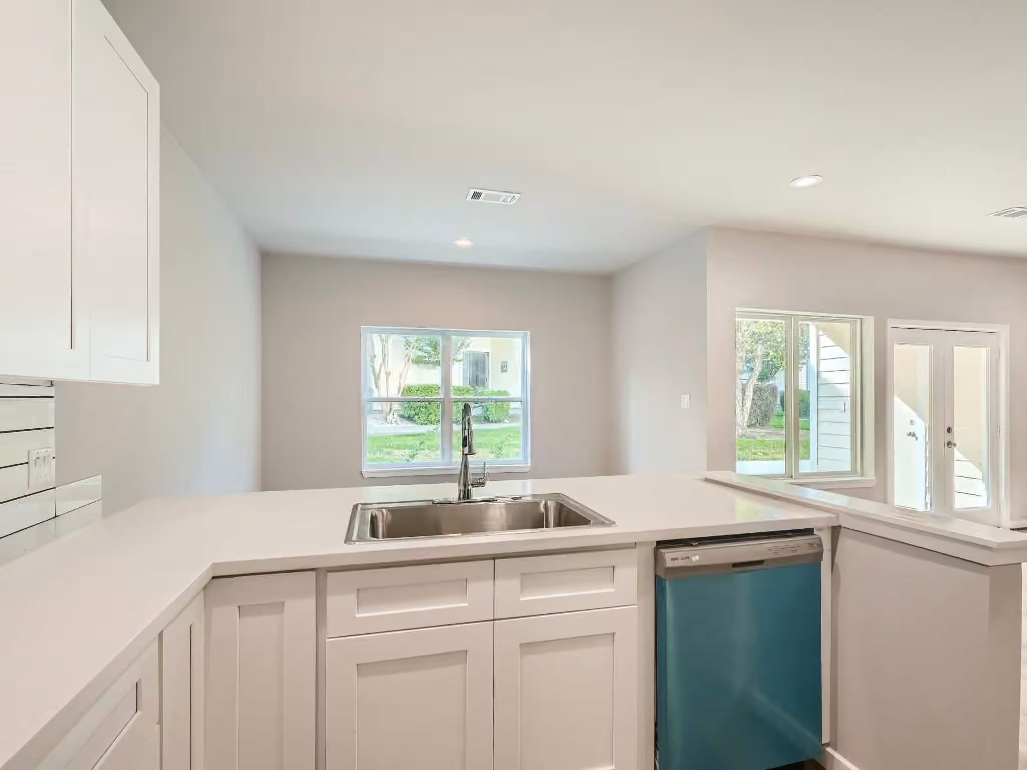 Photo 6 of 12565 Melville Drive 325, Montgomery, TX