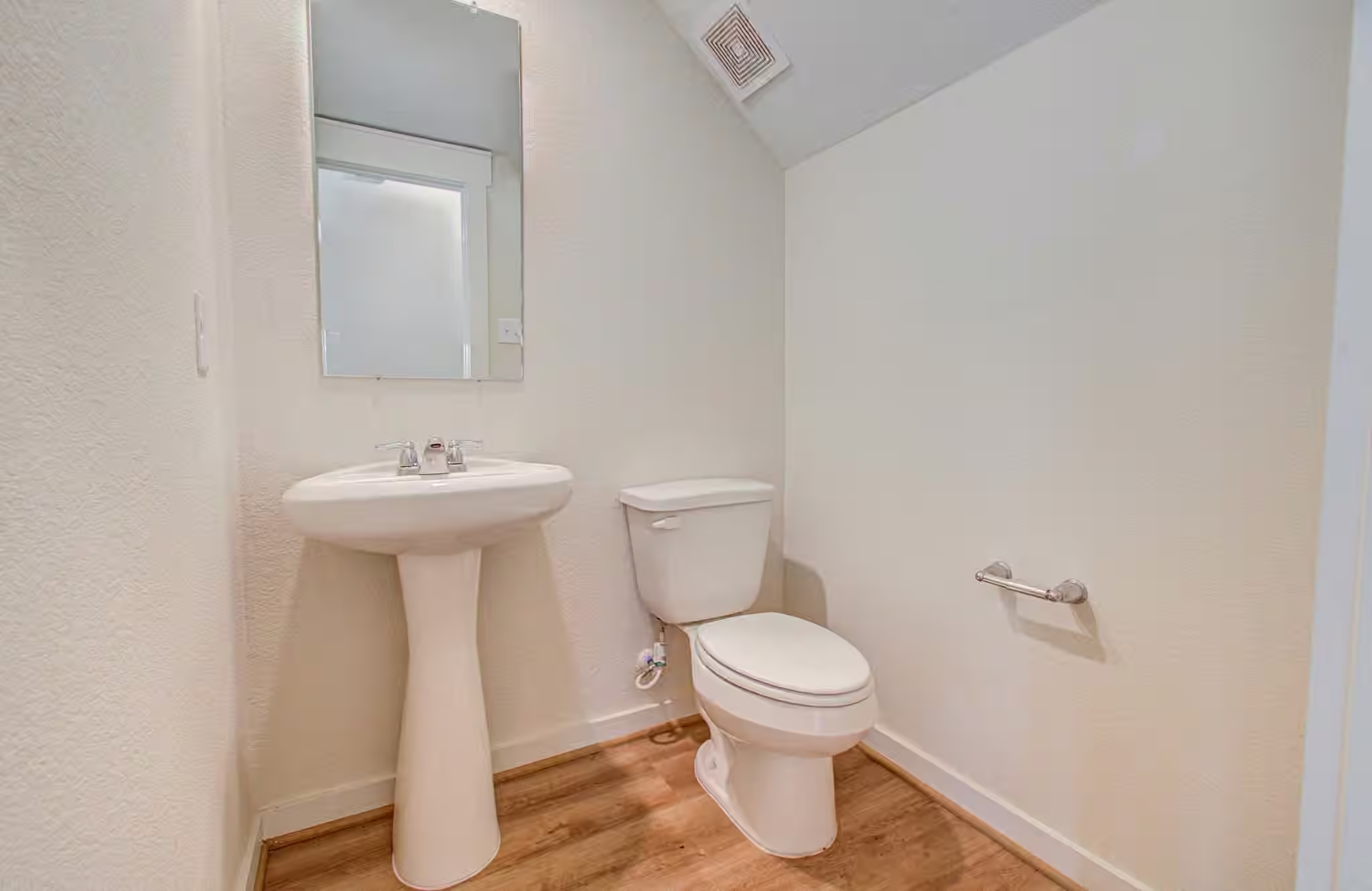 Photo 6 of 21239 Shore Bluff Drive, Cypress, TX