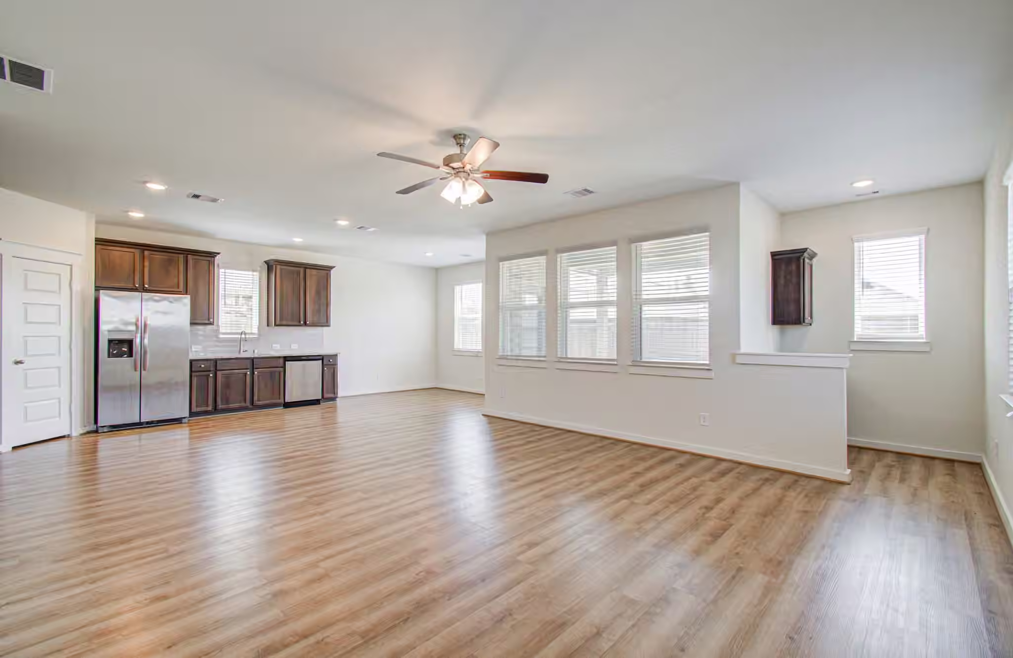 Photo 7 of 21239 Shore Bluff Drive, Cypress, TX