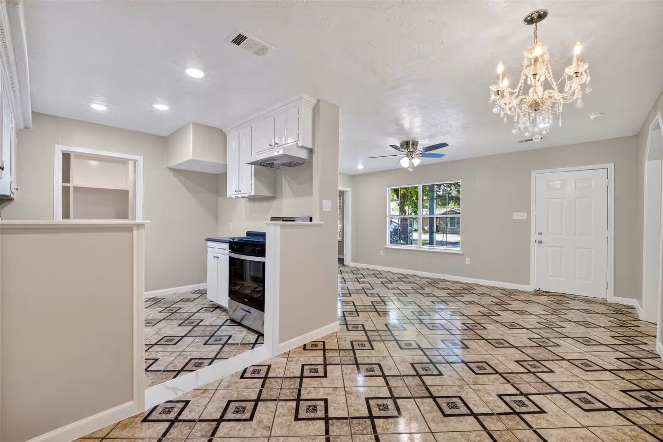 Photo 5 of 7542 Bywood Street, Houston, TX