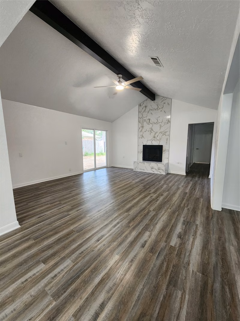 Photo 2 of 12875 WESTELLA Drive, Houston, TX