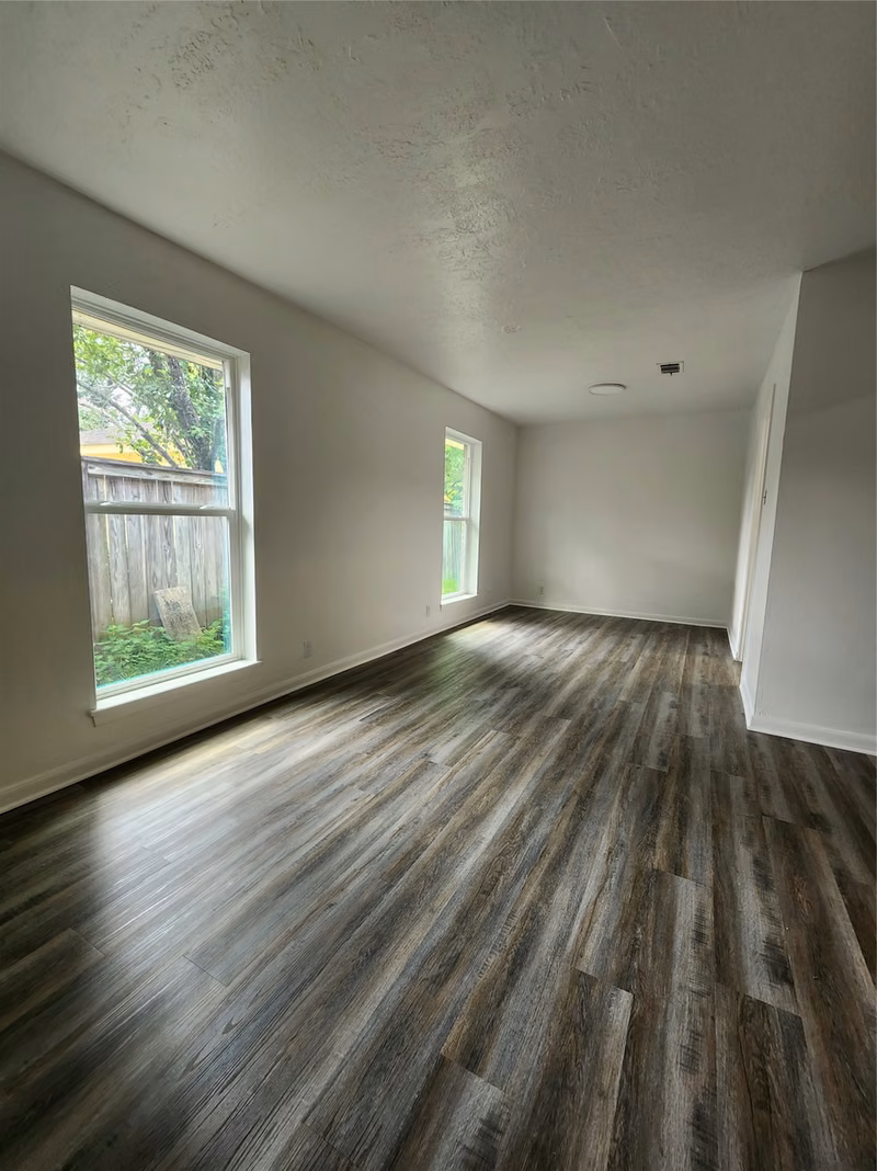 Photo 4 of 12875 WESTELLA Drive, Houston, TX